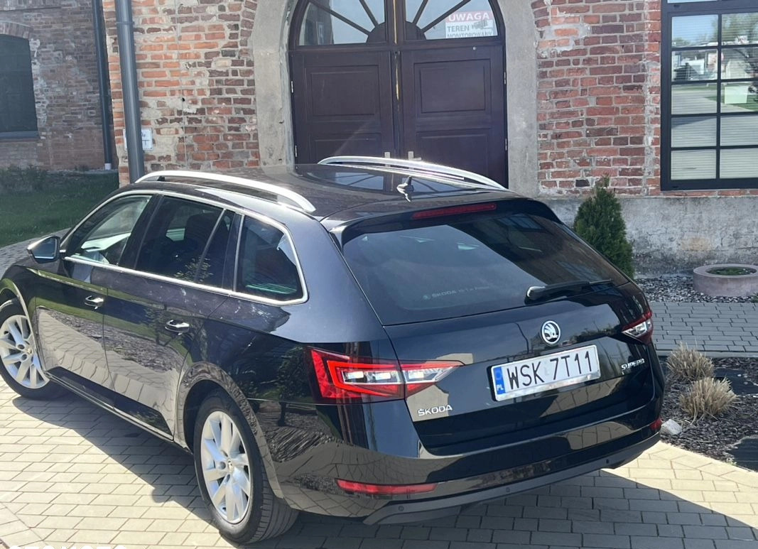 Skoda Superb cena 74500 przebieg: 189000, rok produkcji 2019 z Kowary małe 352